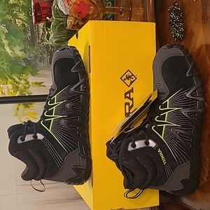 New in box! Terra Spider X Mid safety athletic boot Mens 5 black and lime